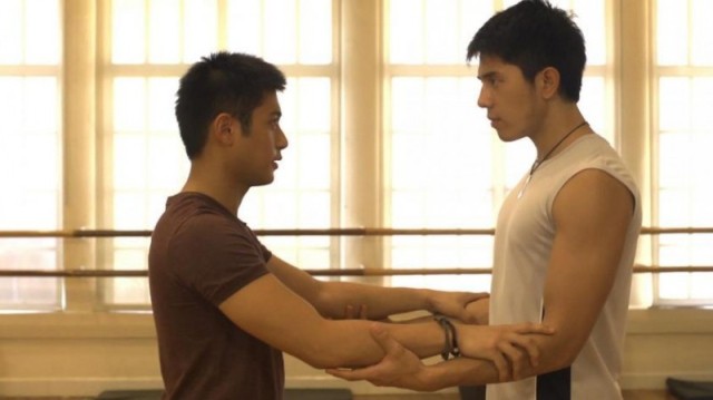 Ang sayaw ng dalawang kaliwang paa / The Dance of Two Left Feet  (2011)