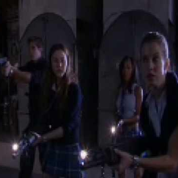 D.E.B.S extended love scene (Jordana Brewster/Sara Foster)