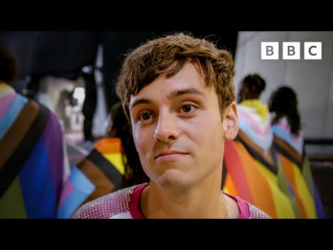 Tom Daley making LGBT+ history at Commonwealth Games ⭐️?? BBC